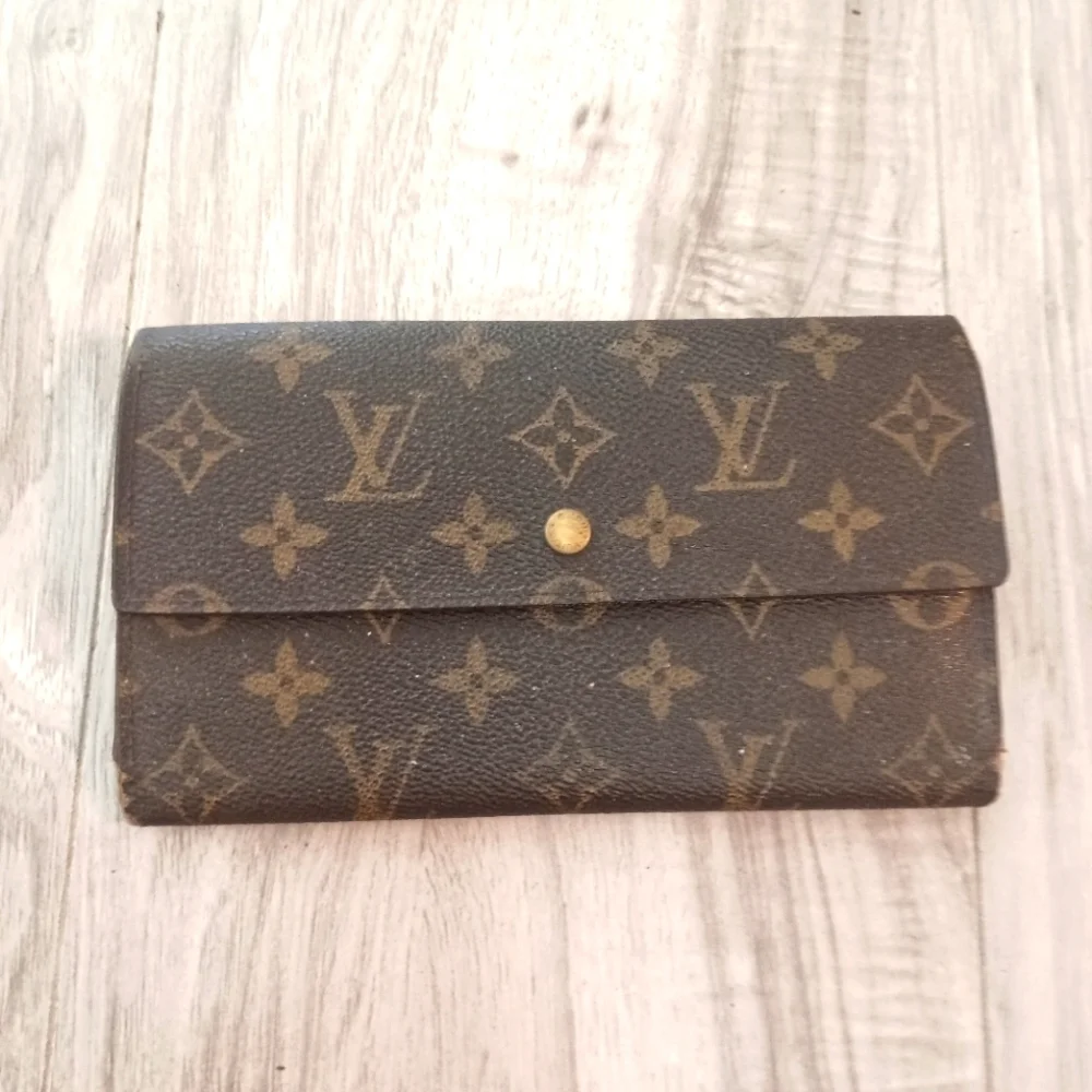 Authentic LOUIS VUITTON Monogram Porte Tresor International Trifold Wallet